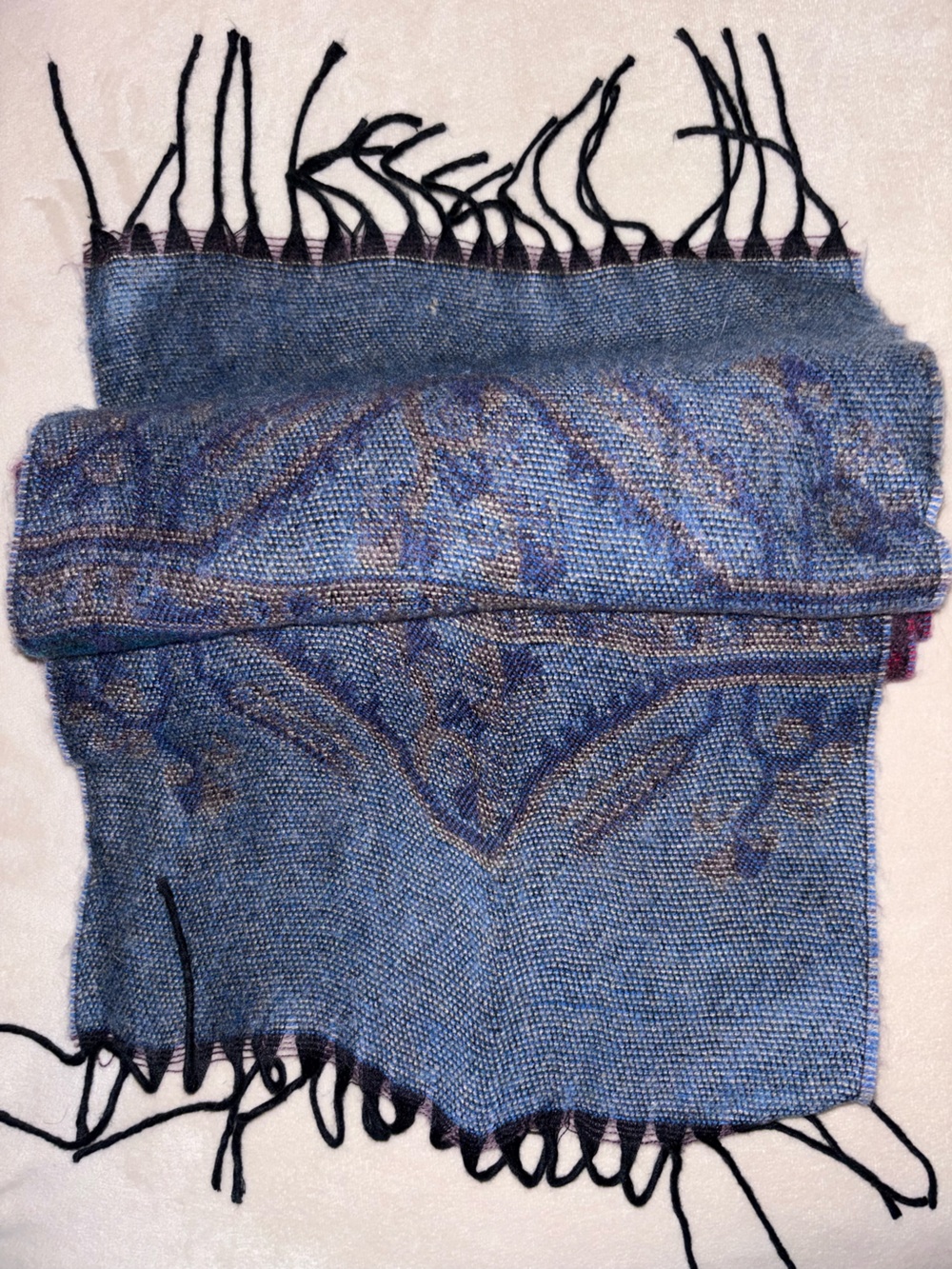 Vintage Christian Dior Reversible Cashluxe®️ Scarf in Blue and Burgundy - Picture 4 of 6